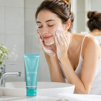 FORM / 04 | Azelaic Acid Gummy Whip Cleanser with Niacinamide for Pore Cleansing